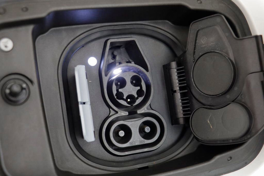 Certified 2025 BMW i4 M50 w/ Premium Package image 19