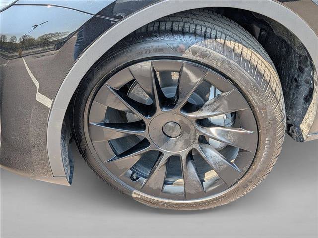 Used 2024 Tesla Model Y Long Range image 10
