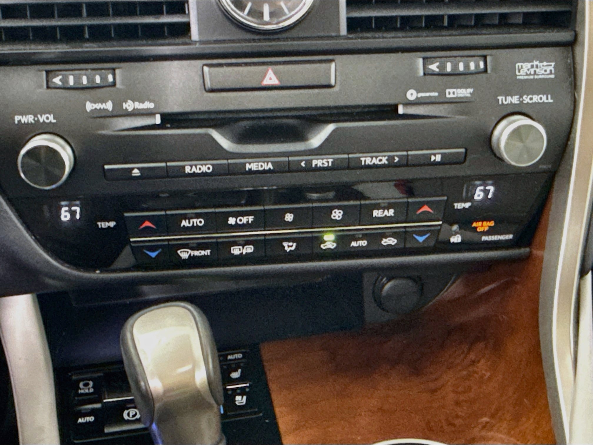 Used 2019 Lexus RX 350L AWD w/ Premium Package image 18