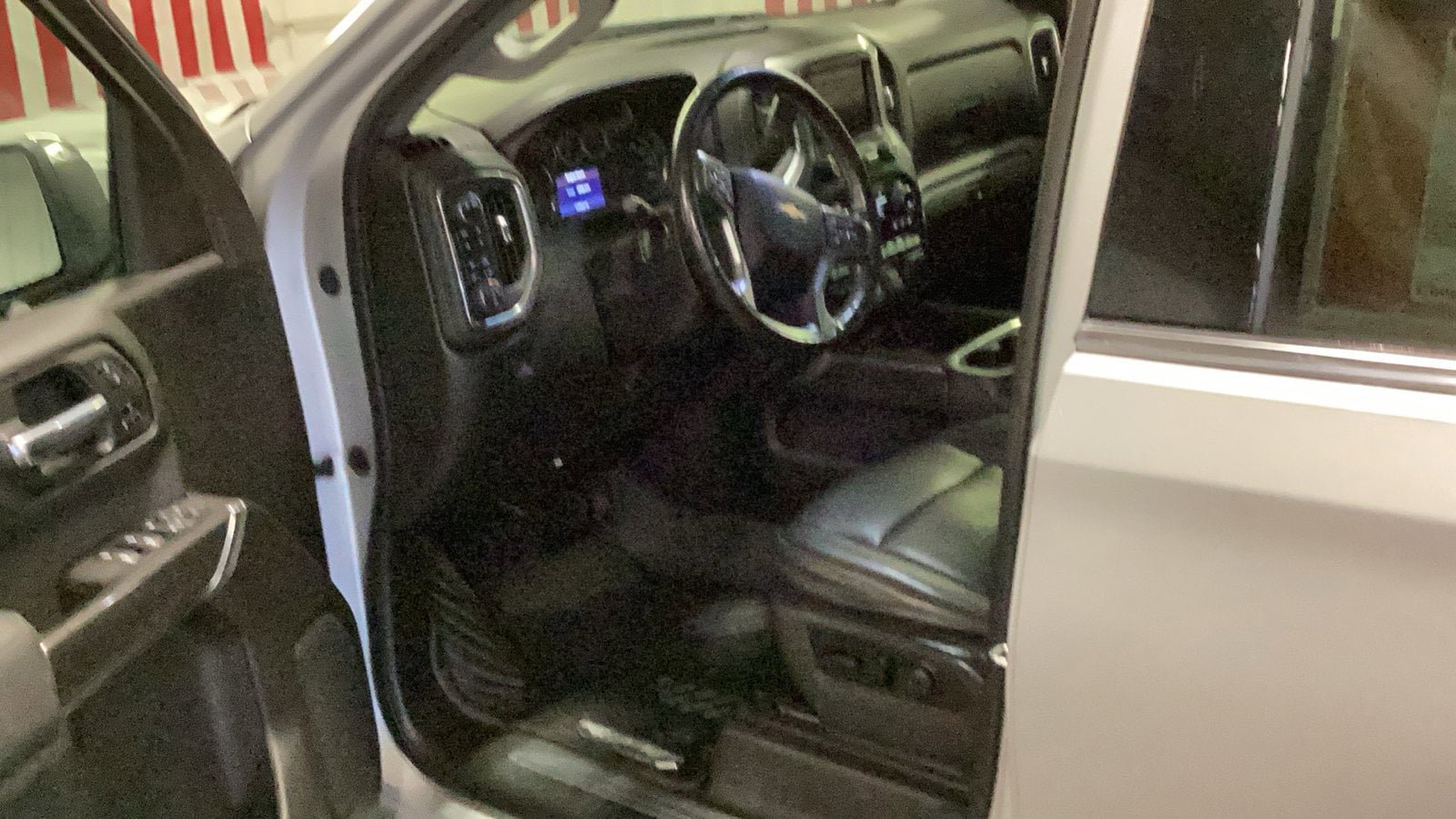 Used 2021 Chevrolet Silverado 1500 LTZ AWD/4WD image 9