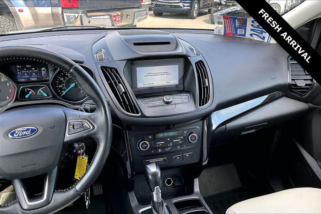 Used 2018 Ford Escape SEL w/ SEL Sport Appearance Package image 9