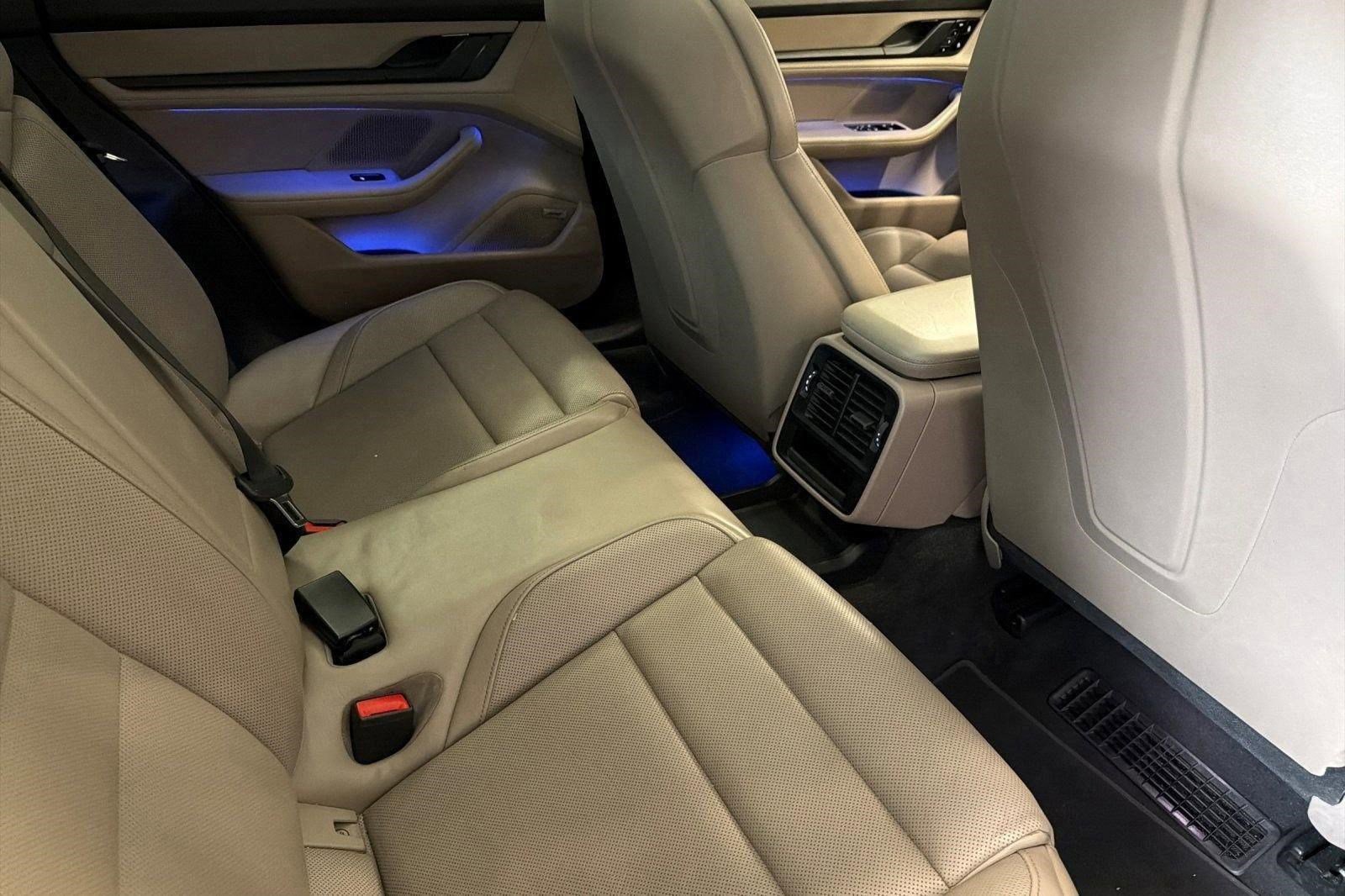 Used 2021 Porsche Taycan 4S image 32