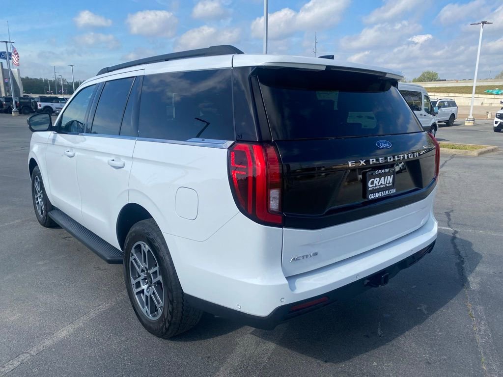 Certified 2025 Ford Expedition Active AWD/4WD image 5