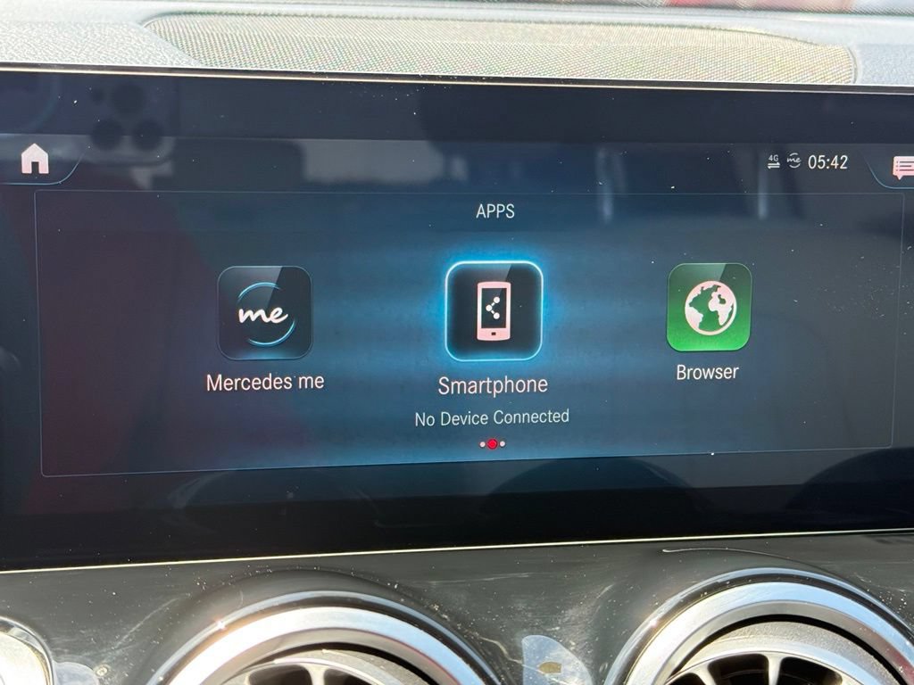 Used 2022 Mercedes-Benz GLB 250 4MATIC image 24