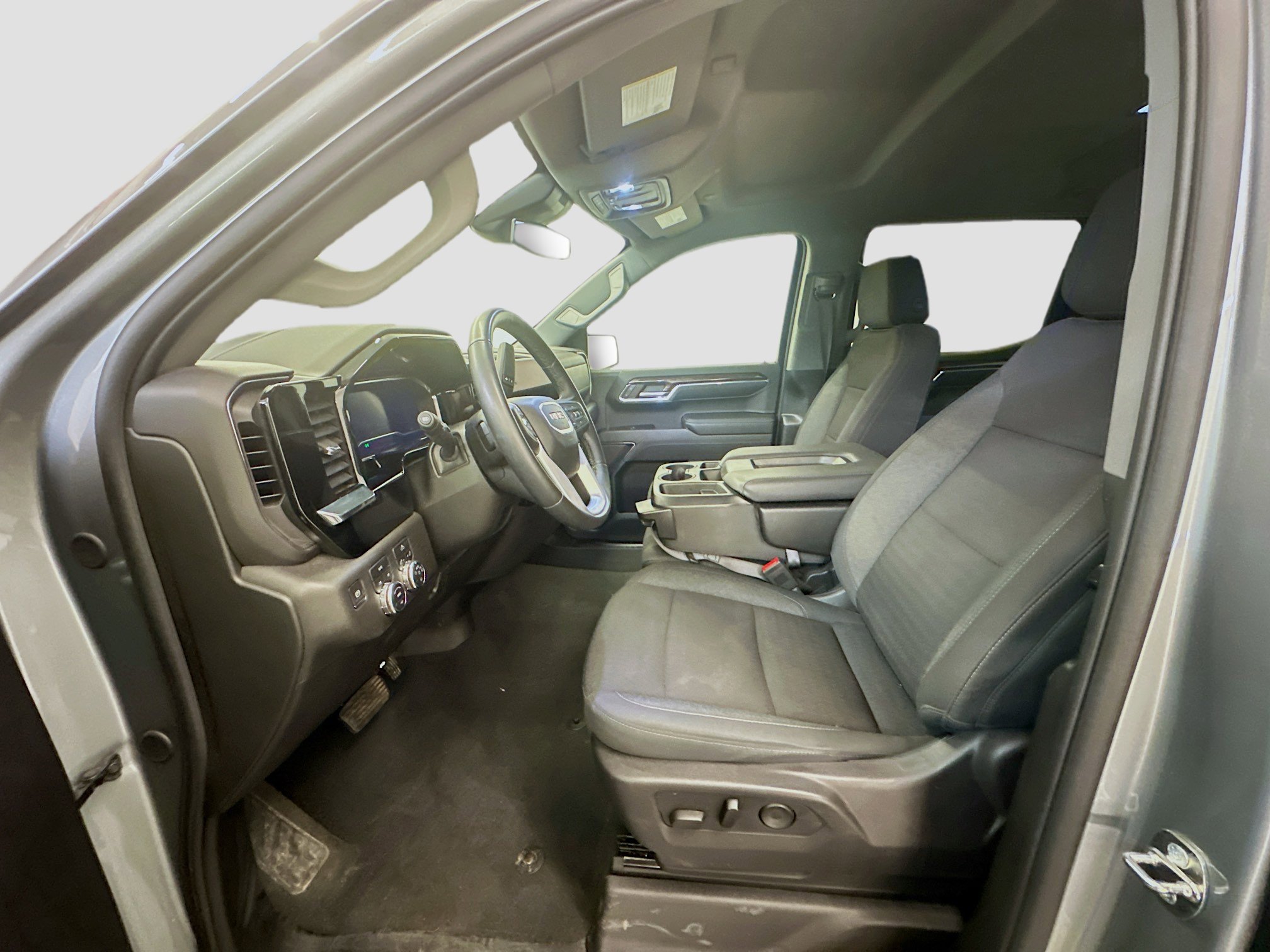 Used 2024 GMC Sierra 1500 Elevation image 13