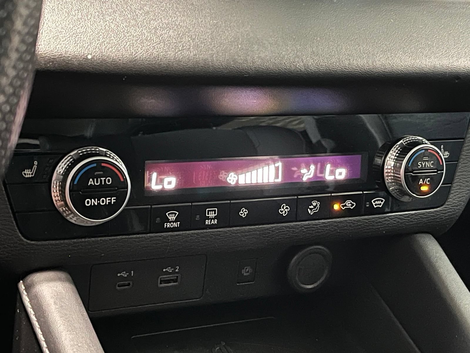Used 2024 Mitsubishi Outlander SE AWD/4WD image 24