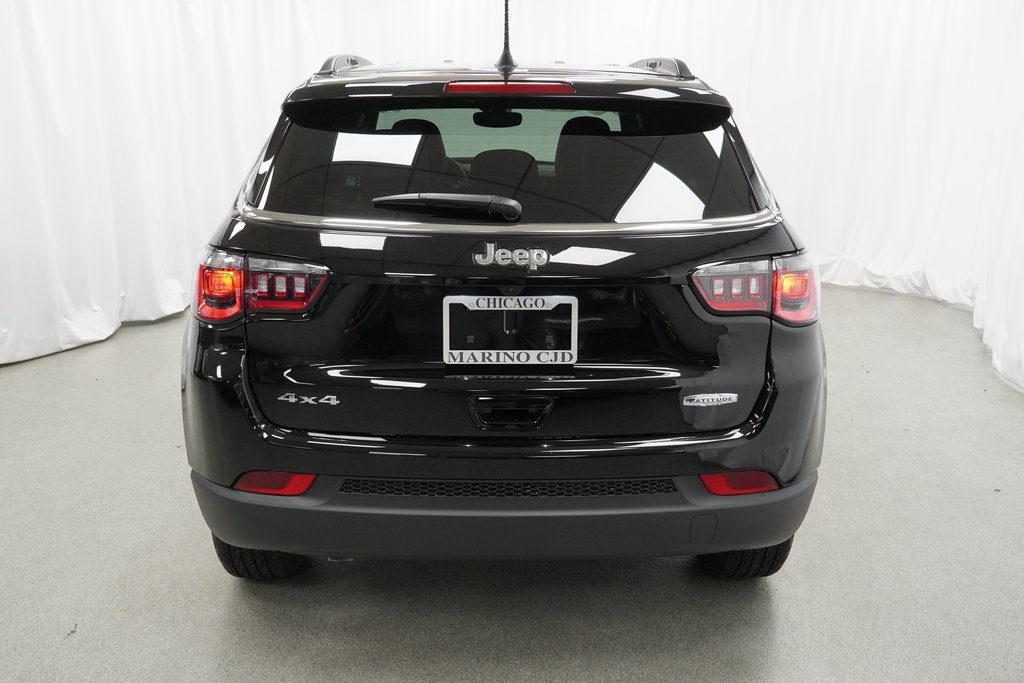 Certified 2025 Jeep Compass Latitude w/ Convenience Group image 11