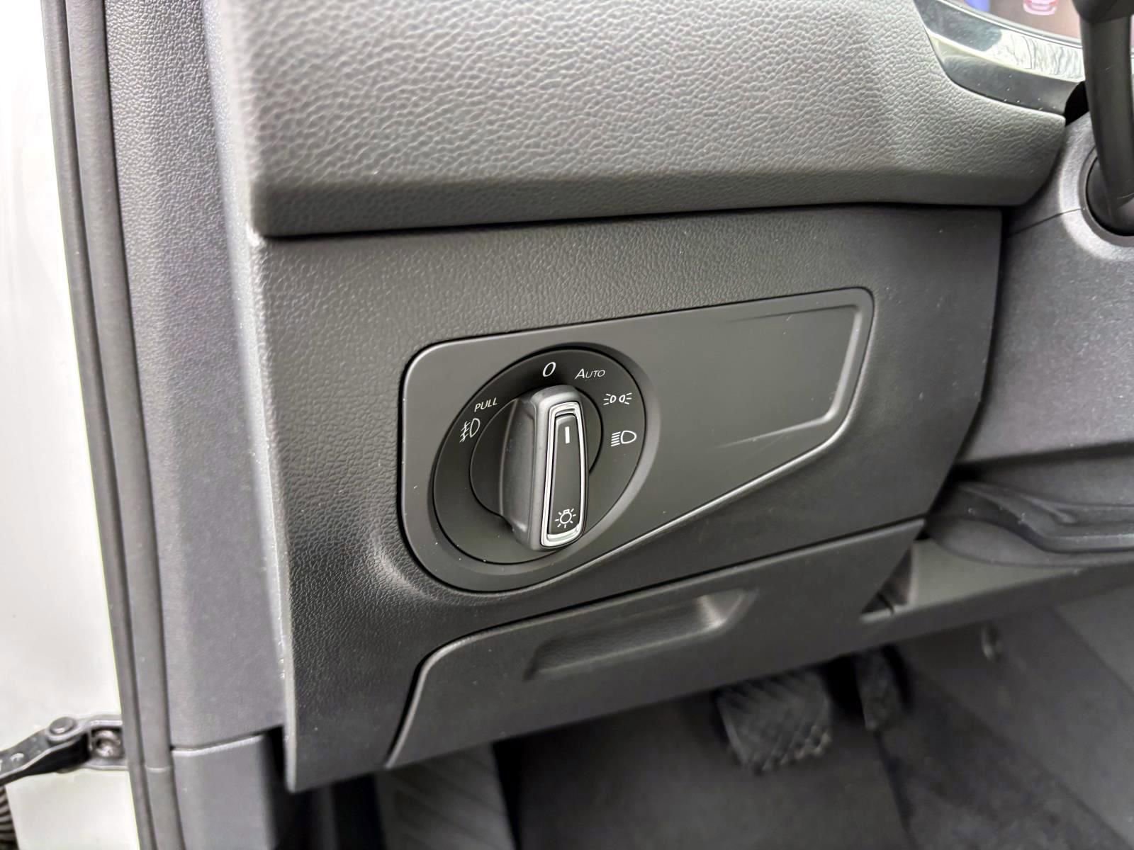 Used 2021 Volkswagen Tiguan SEL image 15