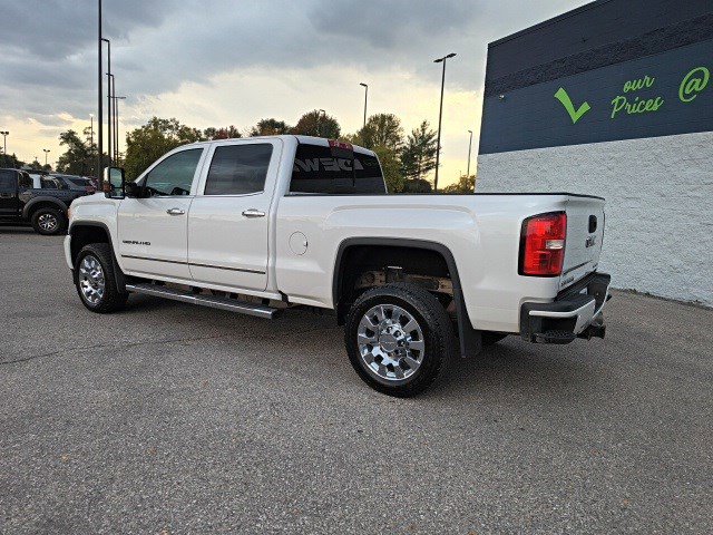 Used 2019 GMC Sierra 2500 Denali w/ Duramax Plus Package image 3