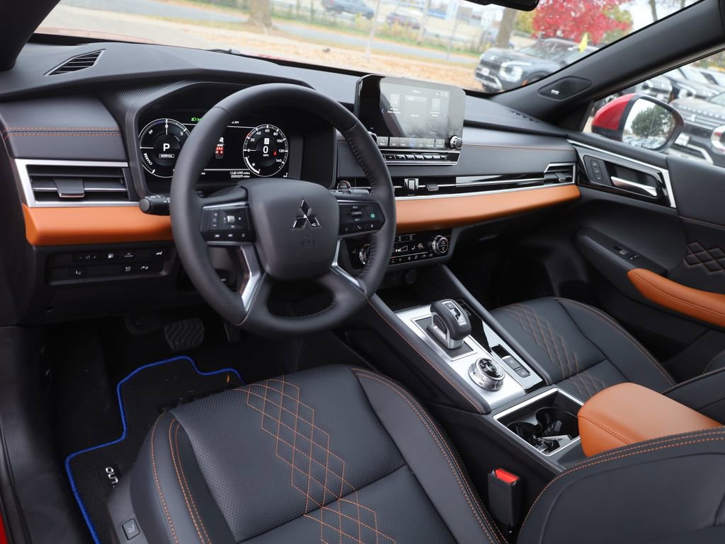 New 2025 Mitsubishi Outlander SEL image 36