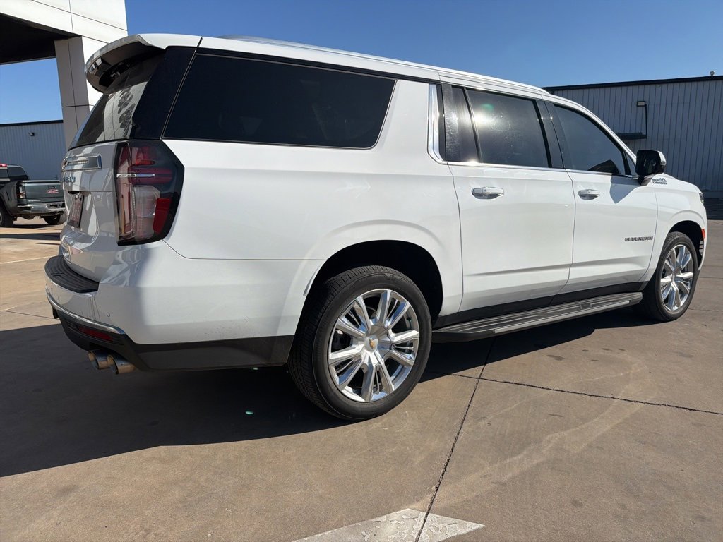 Used 2021 Chevrolet Suburban High Country image 3