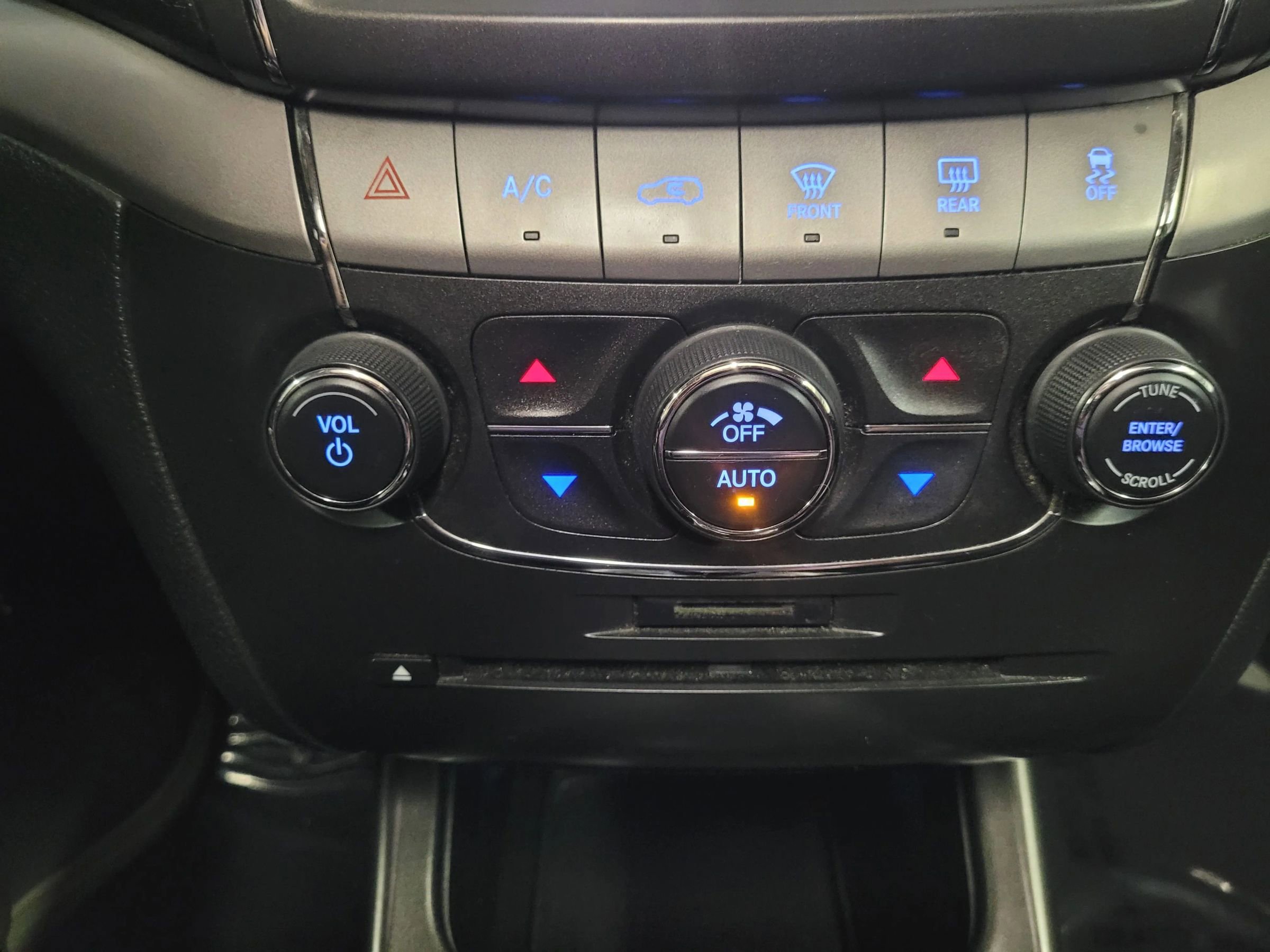 Used 2020 Dodge Journey Crossroad image 25