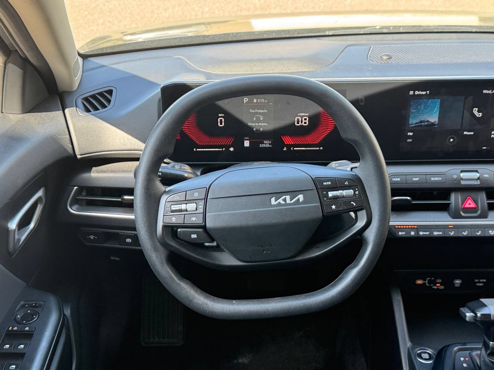 Used 2025 Kia K4 FWD image 27