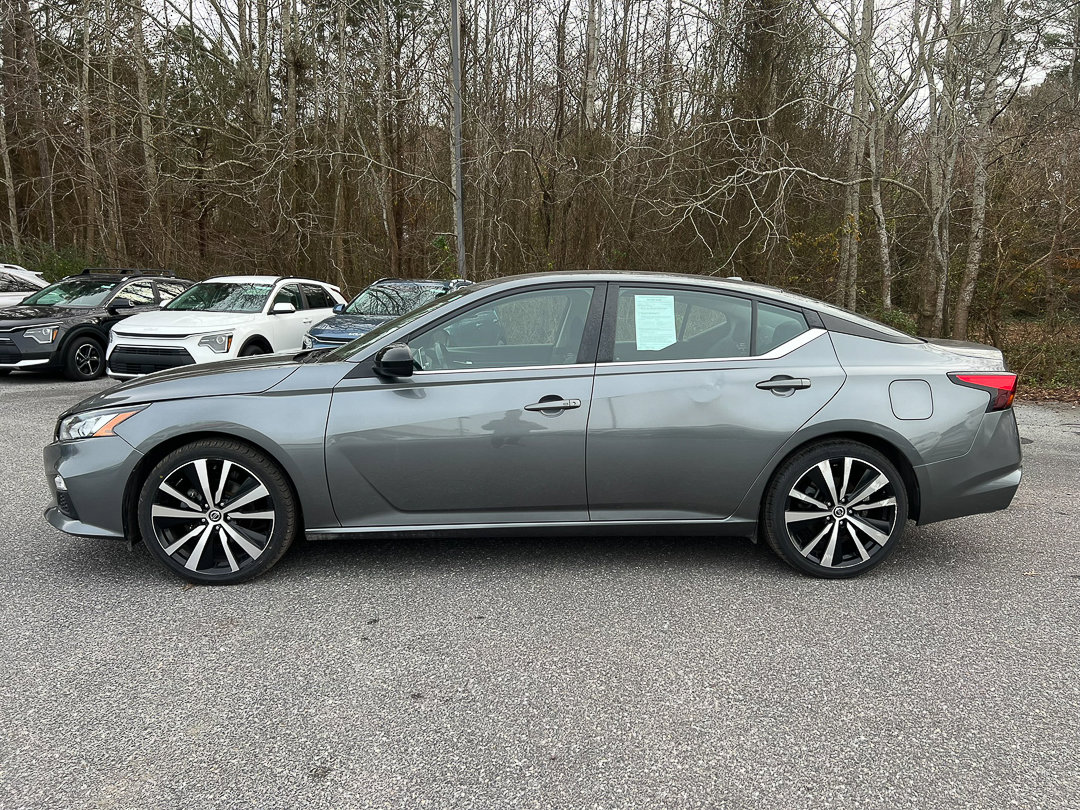 Used 2022 Nissan Altima 2.5 SR image 2