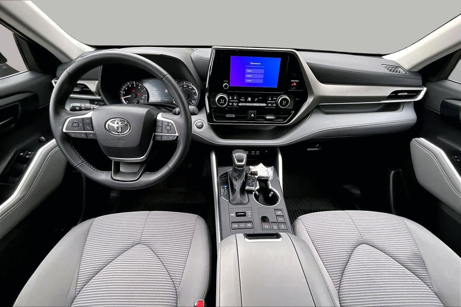 Certified 2025 Toyota Highlander LE AWD/4WD image 14