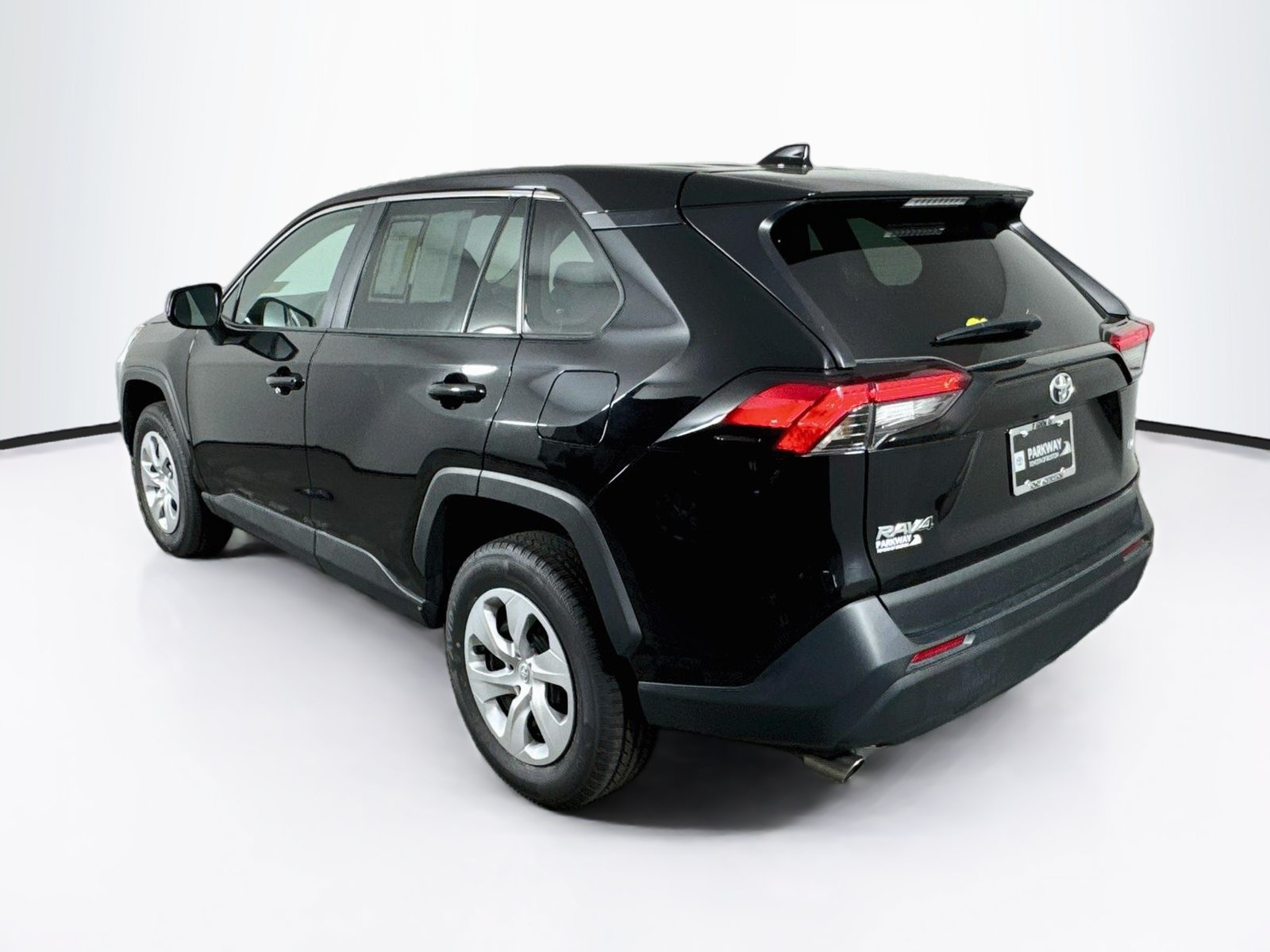 Certified 2025 Toyota RAV4 LE FWD image 5