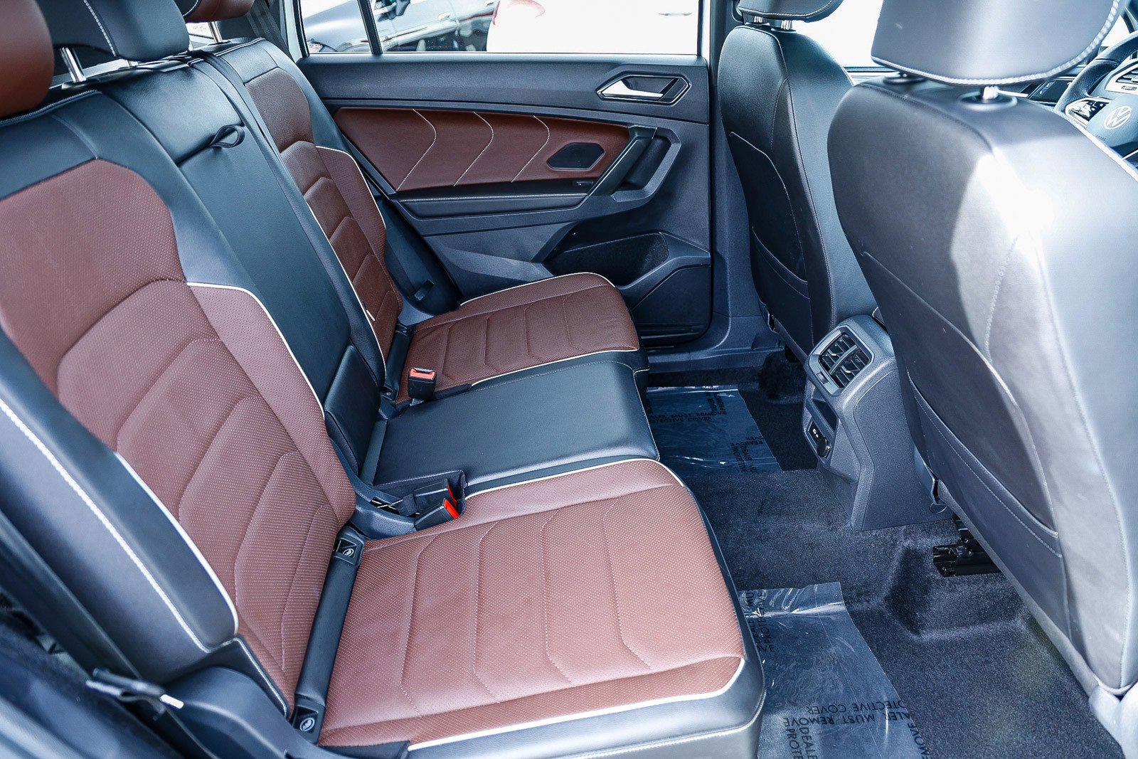 Used 2024 Volkswagen Tiguan SEL R-Line image 18