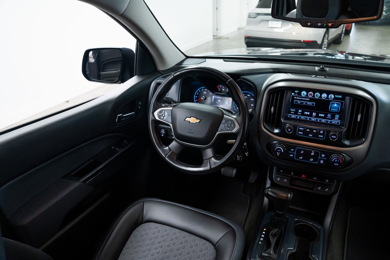 Used 2018 Chevrolet Colorado Z71 image 9