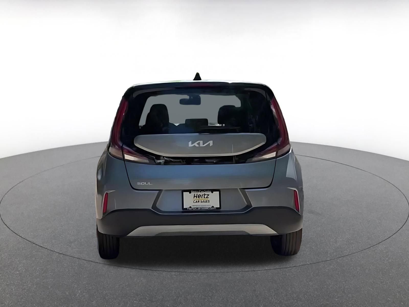 Used 2025 Kia Soul LX w/ LX Technology Package FWD image 14