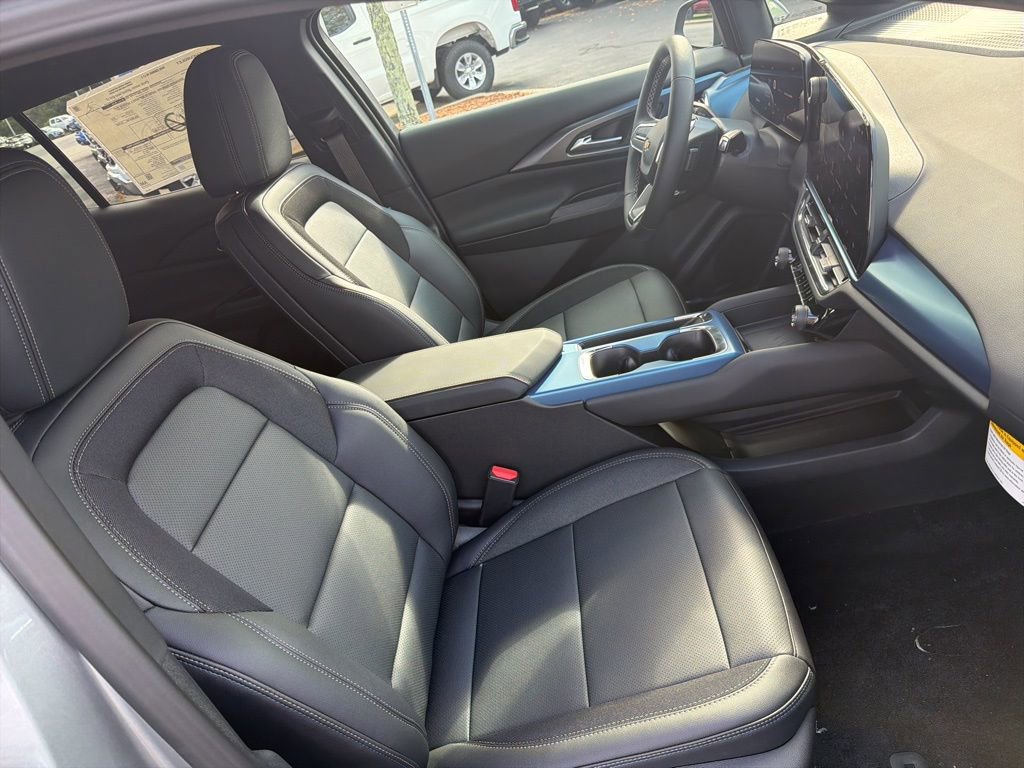 New 2026 Chevrolet Equinox EV LT image 22