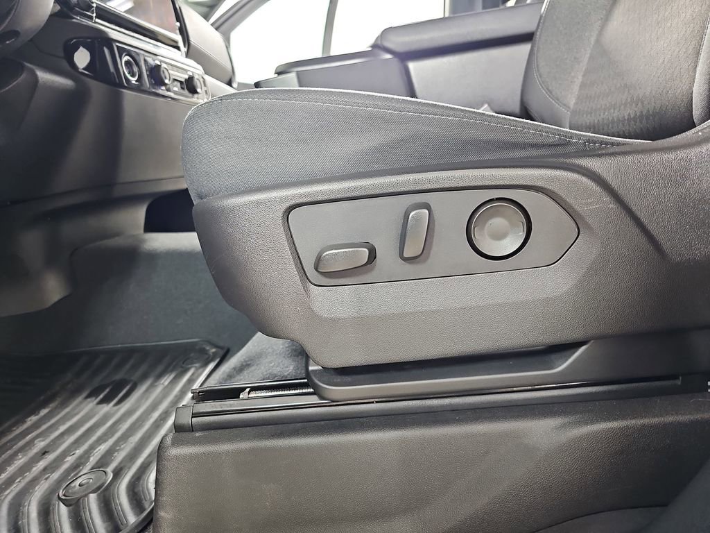Certified 2024 Chevrolet Silverado 1500 LT image 33