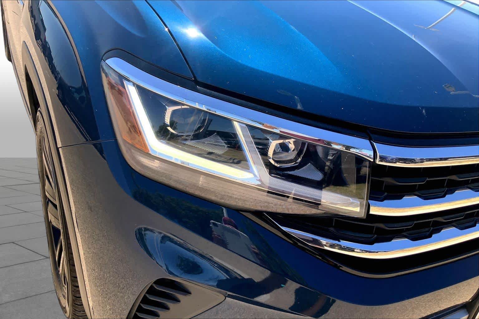 Used 2023 Volkswagen Atlas Cross Sport SE w/ Panoramic Sunroof Package FWD image 35