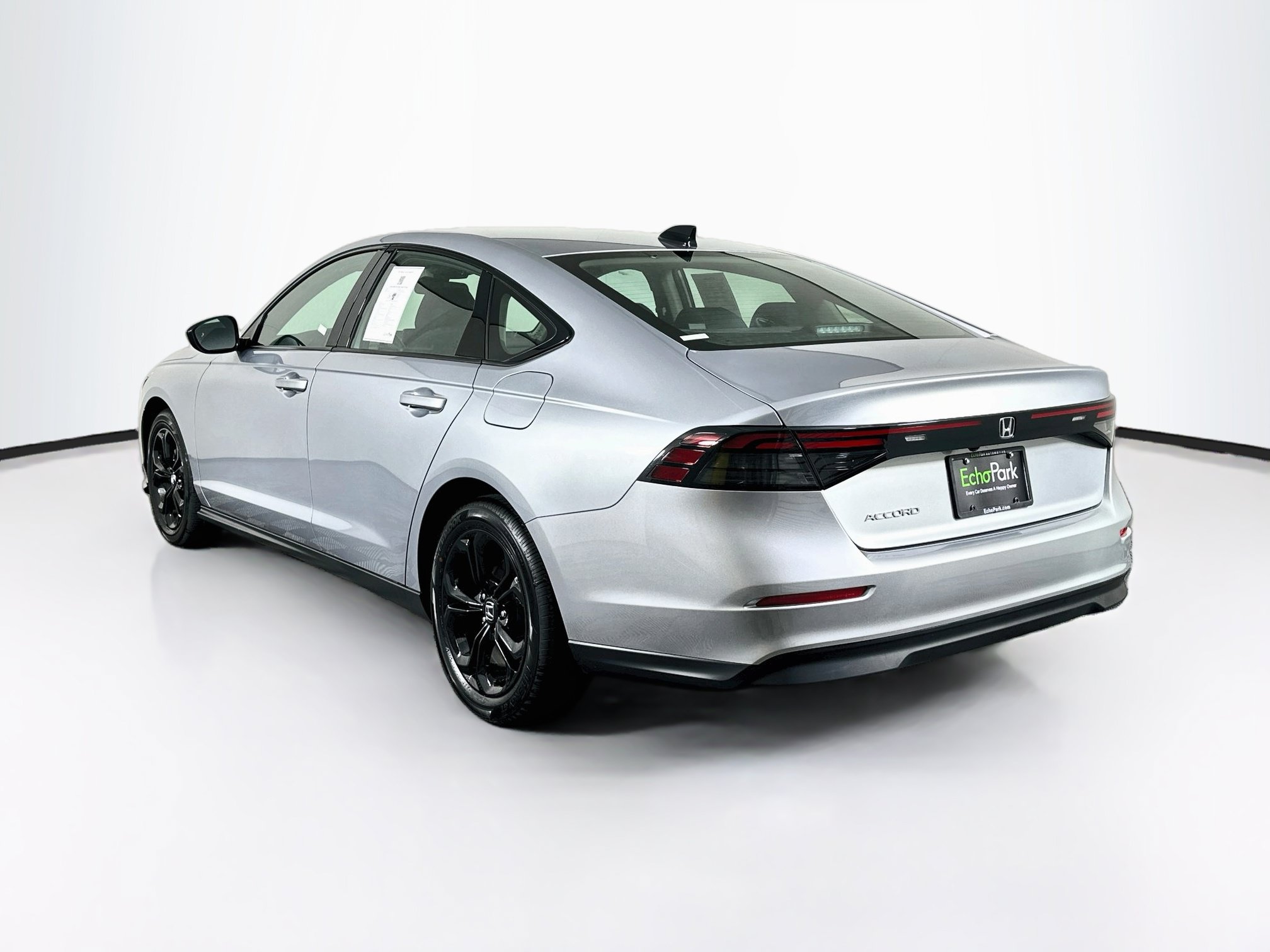 Used 2025 Honda Accord SE image 5