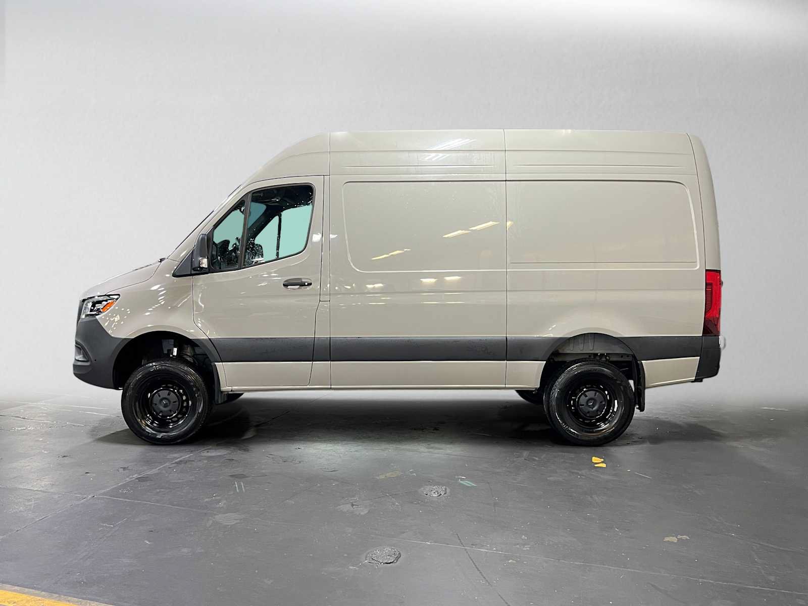 Used 2026 Mercedes-Benz Sprinter 2500 image 6