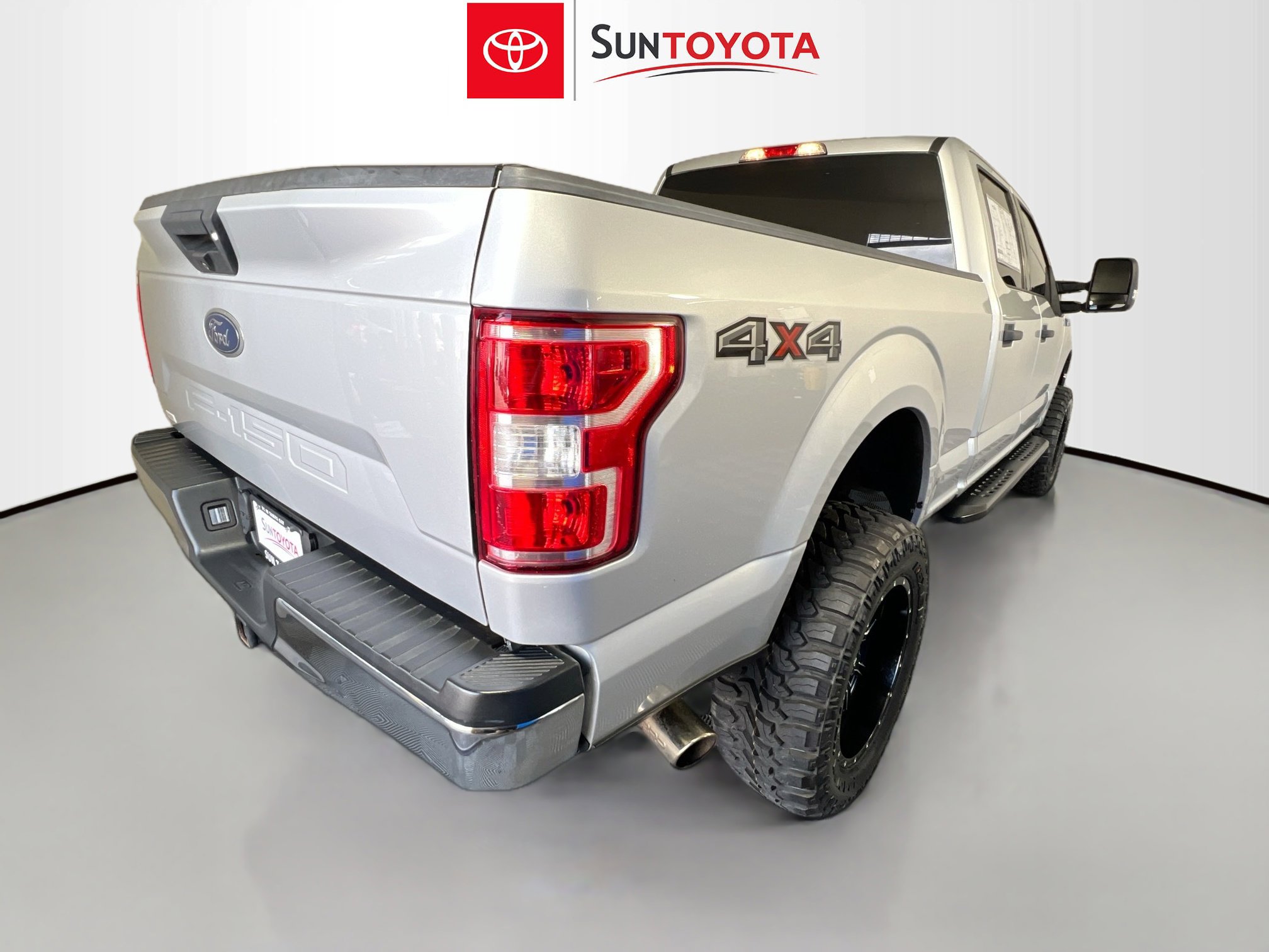 Used 2018 Ford F150 XLT w/ Trailer Tow Package image 4