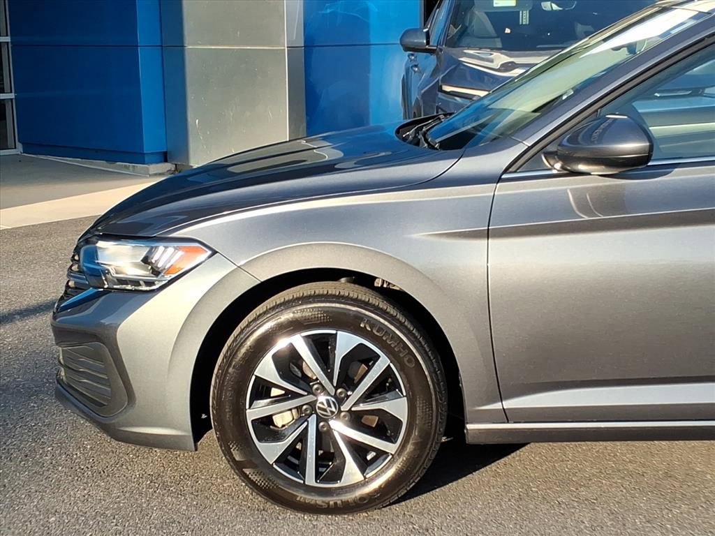 Used 2023 Volkswagen Jetta S image 7