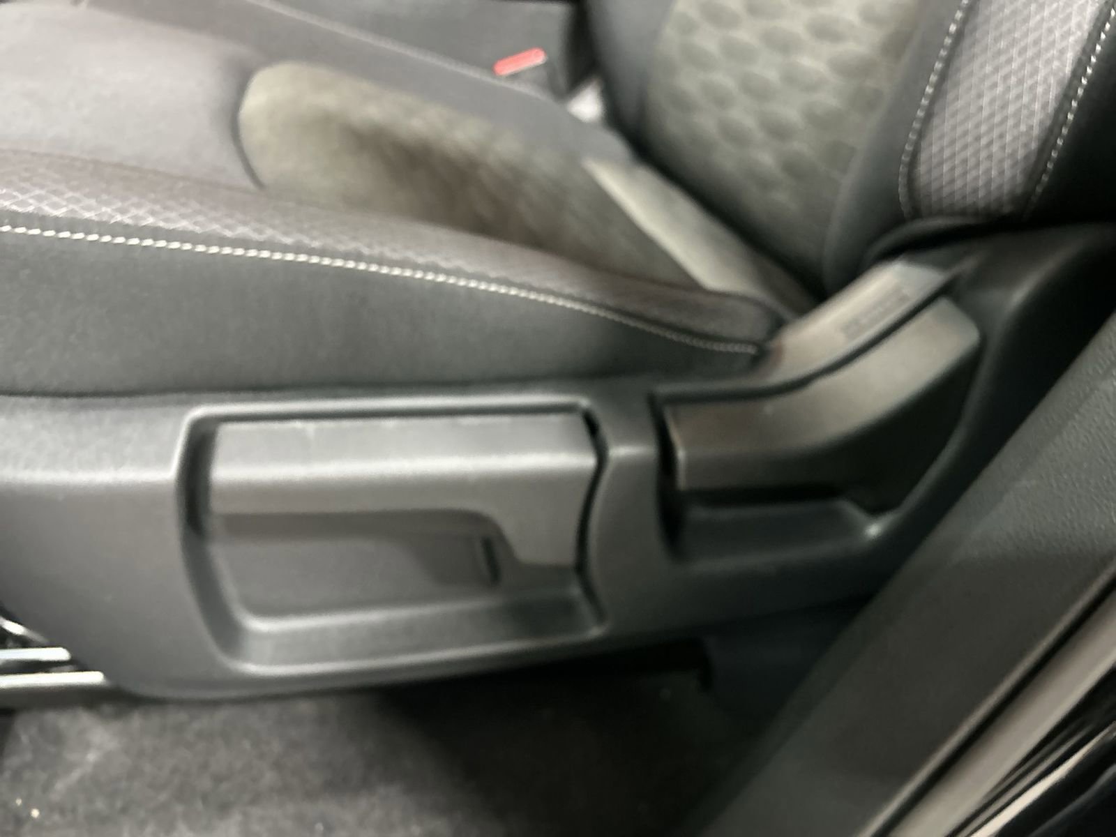 New 2026 Nissan Pathfinder S image 24