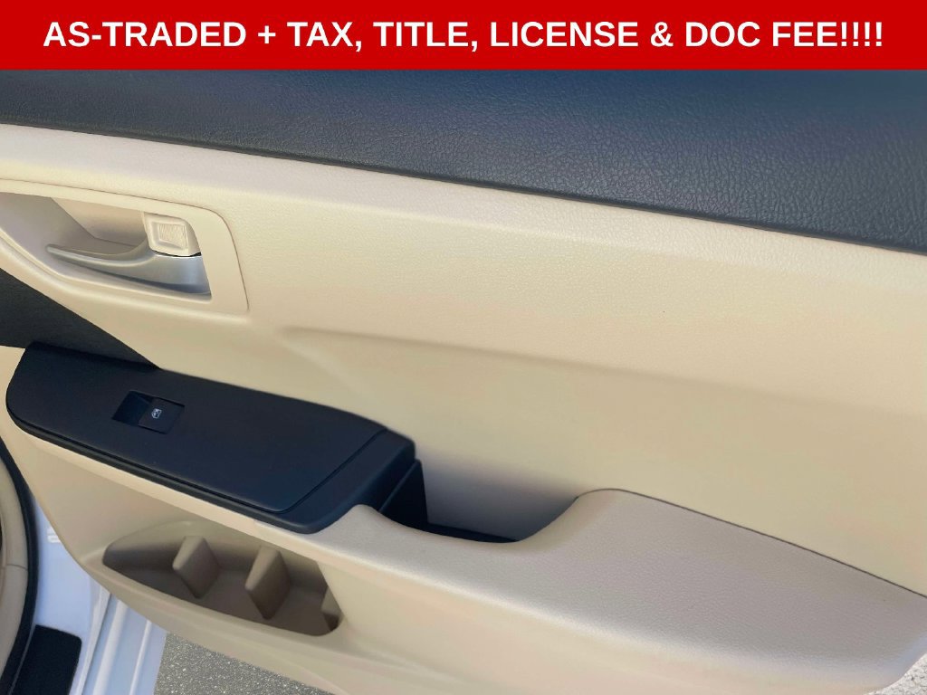 Used 2016 Toyota Camry LE w/ Moonroof Package FWD image 12