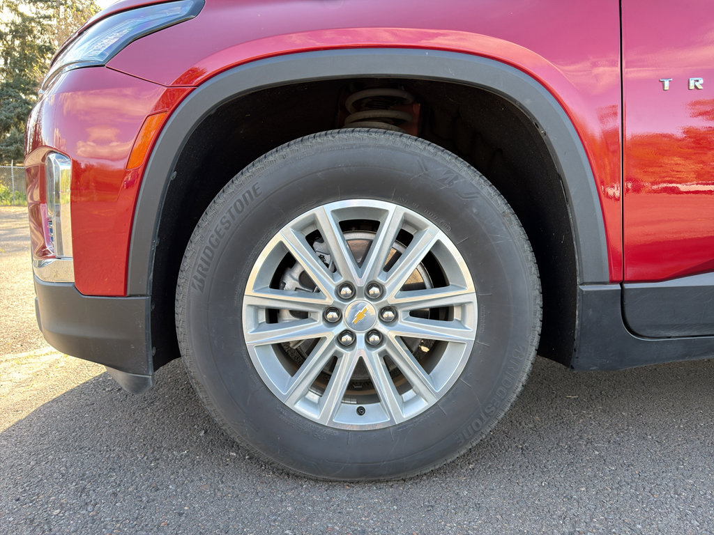 Used 2022 Chevrolet Traverse LT image 6