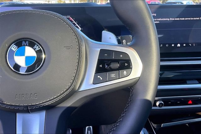 Used 2026 BMW X7 xDrive40i w/ Executive Package image 11