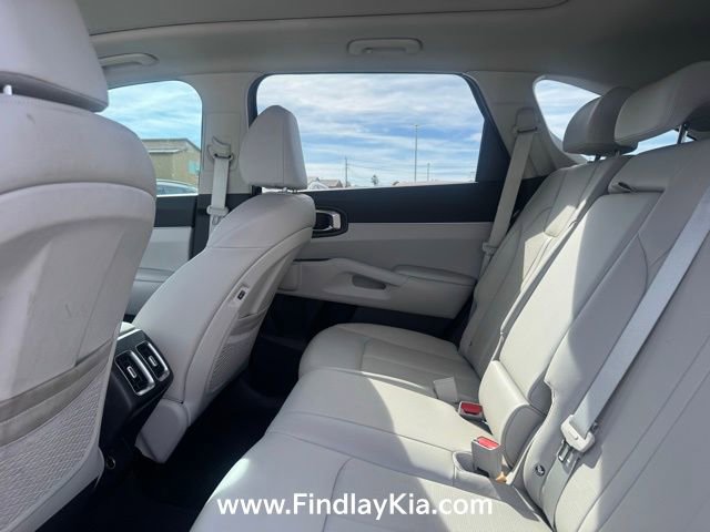 Certified 2025 Kia Telluride SX w/ SX Captain's Chair Package image 8