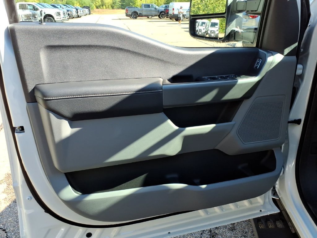 New 2027 Ford F250 XL w/ Tremor Off-Road Package AWD/4WD image 17