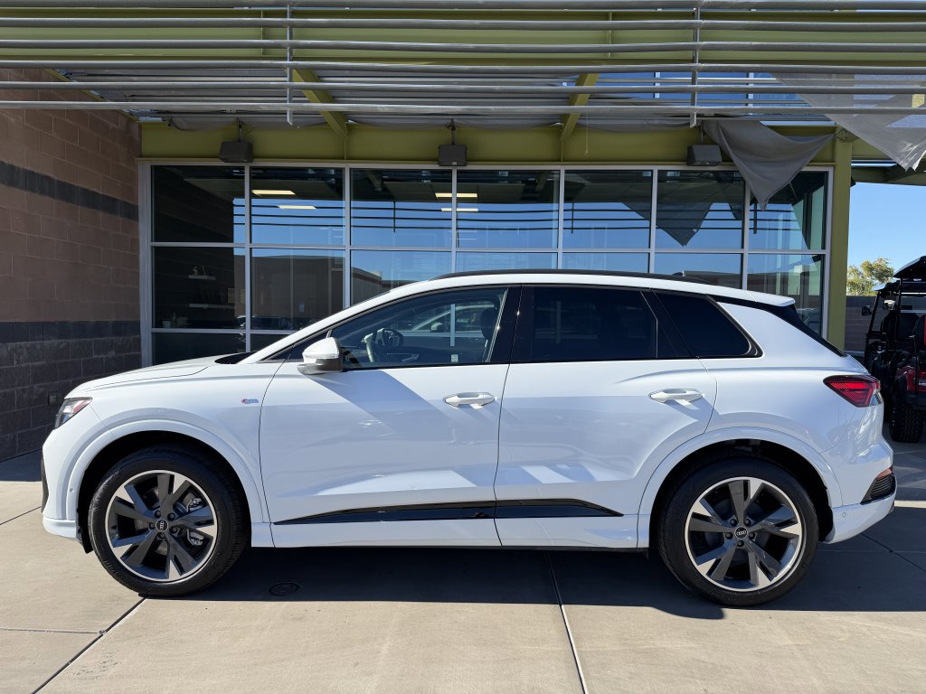 Used 2023 Audi Q4 e-tron Premium Plus w/ Premium Plus image 7