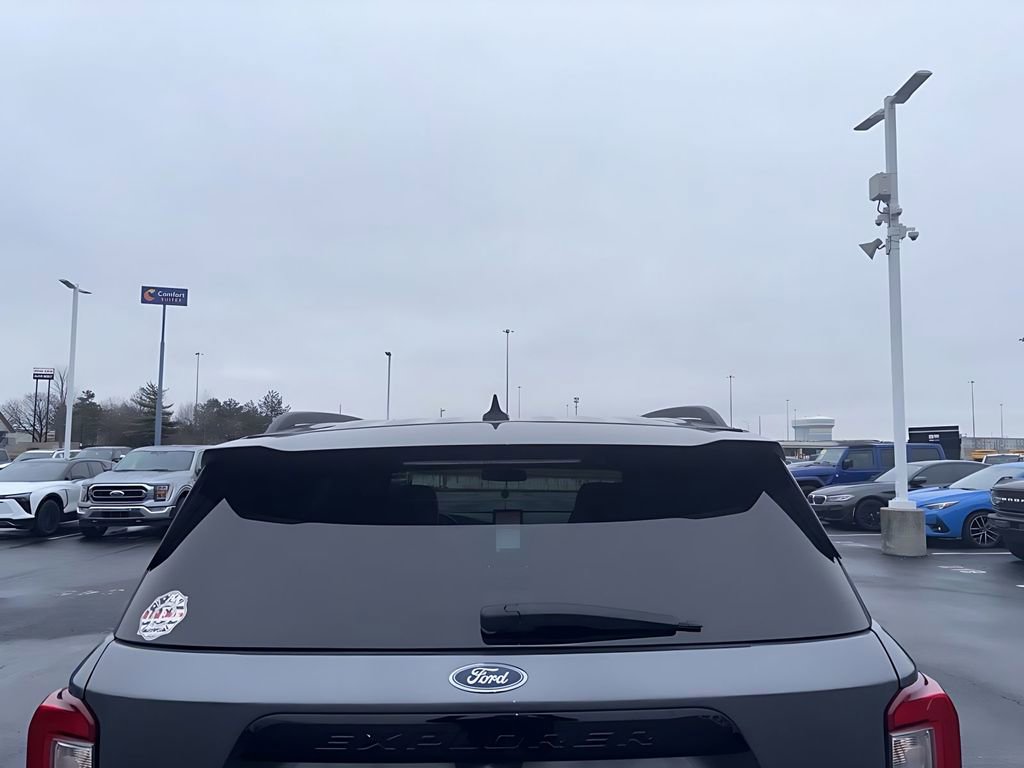 Certified 2021 Ford Explorer ST w/ Equipment Group 401A image 9