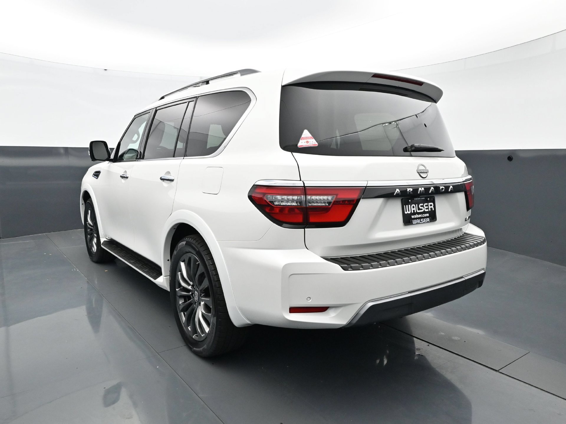 Used 2024 Nissan Armada Platinum w/ Captain's Chairs Package AWD/4WD image 5