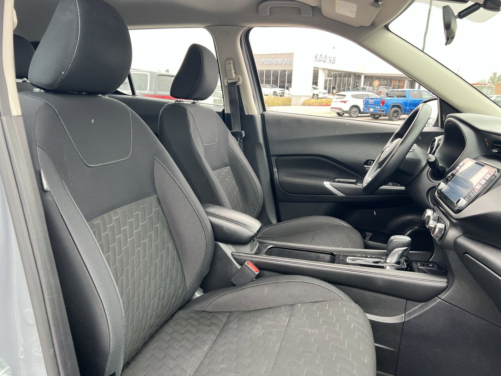 Used 2023 Nissan Kicks SV image 25