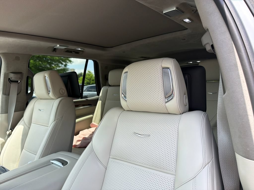 Certified 2026 Cadillac Escalade Platinum Sport w/ LPO, ONYX Package AWD/4WD image 22