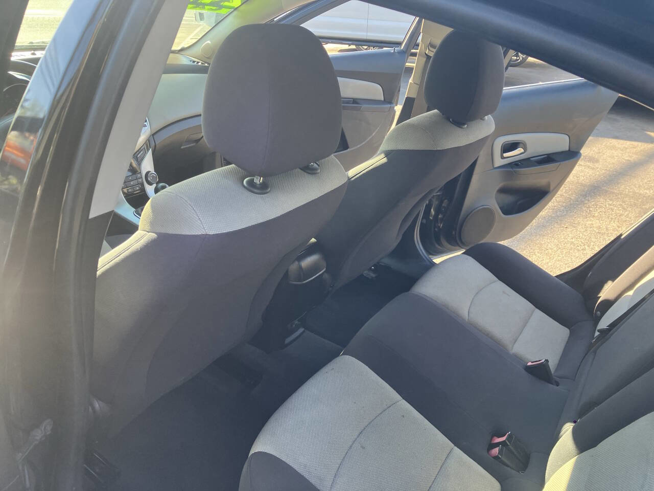 Used 2012 Chevrolet Cruze LS FWD image 26