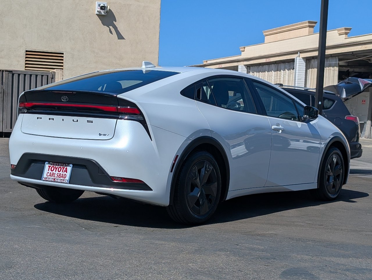 Used 2025 Toyota Prius LE FWD image 13