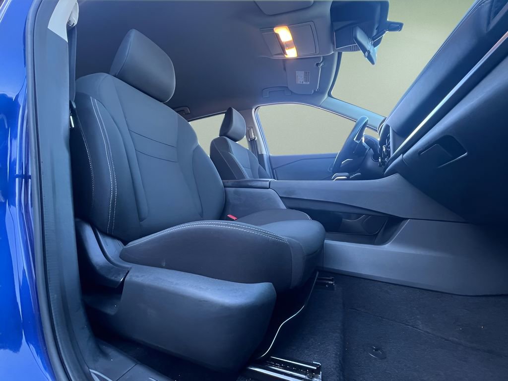 Used 2023 Nissan Rogue S image 20