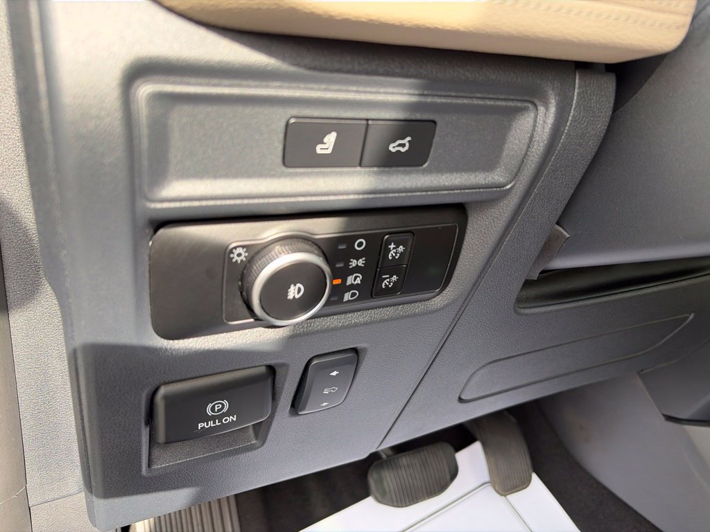 Used 2024 Ford Expedition Max Limited AWD/4WD image 18