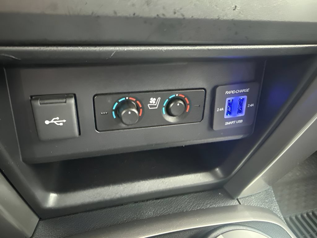 Used 2024 Toyota 4Runner Limited AWD/4WD image 23