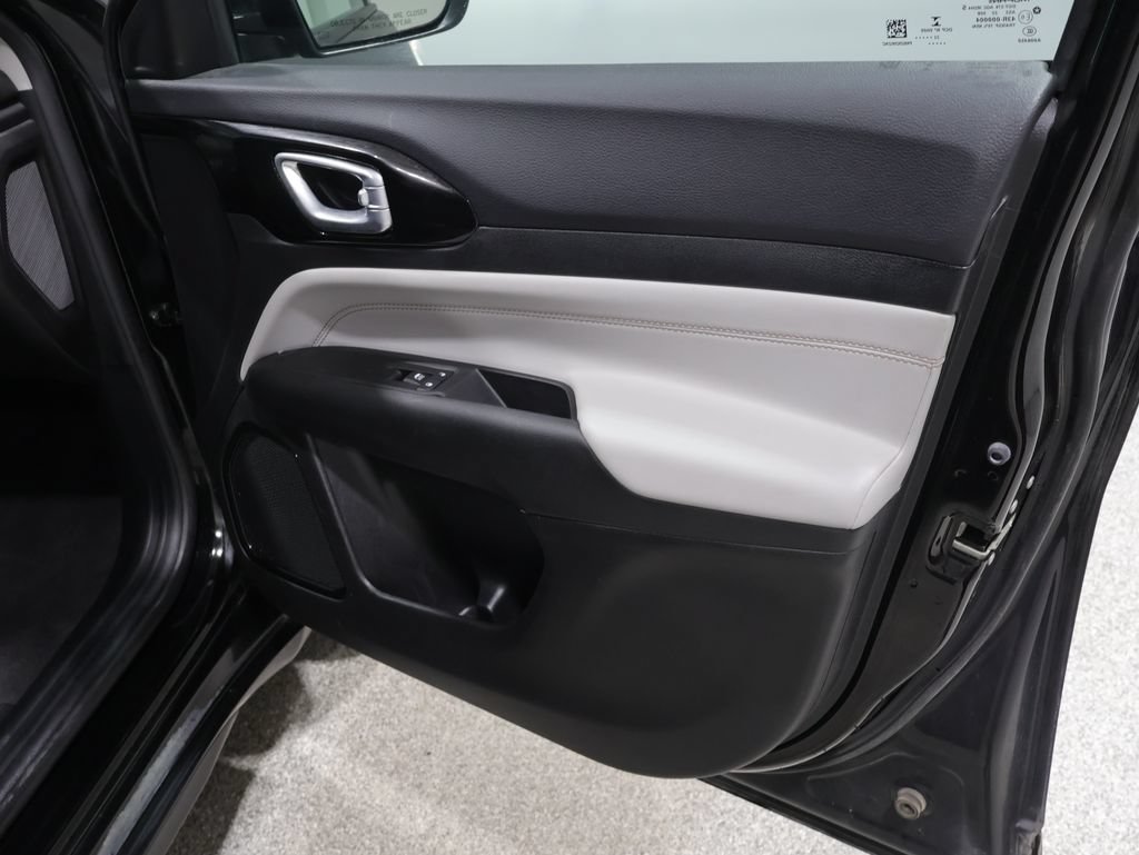 Used 2022 Jeep Compass Limited w/ Elite Group AWD/4WD image 24