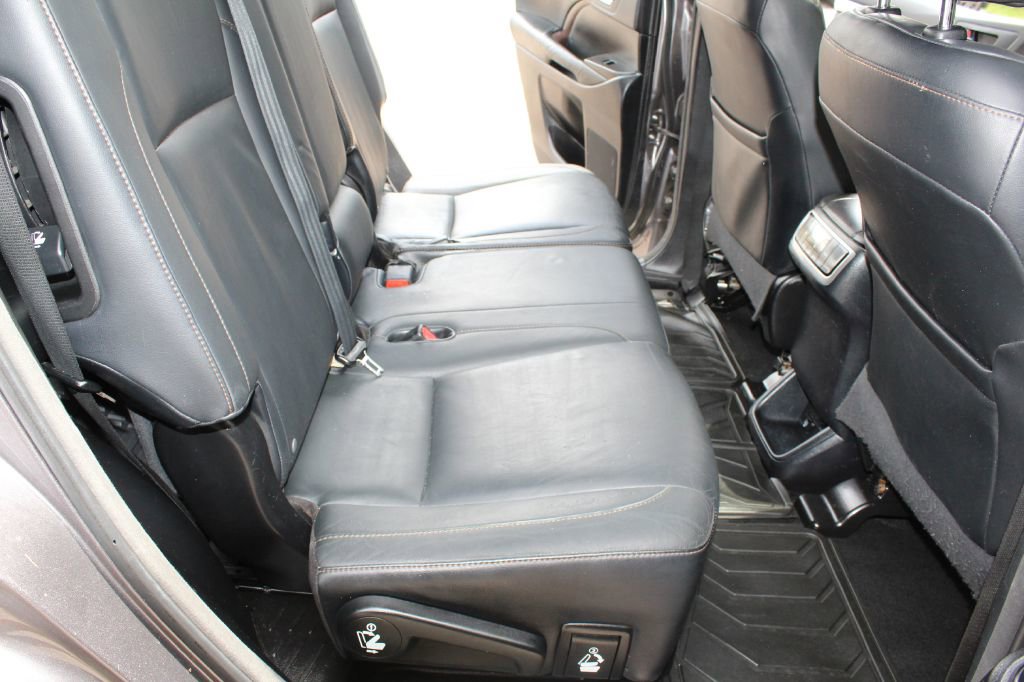 Used 2015 Toyota Highlander XLE image 27