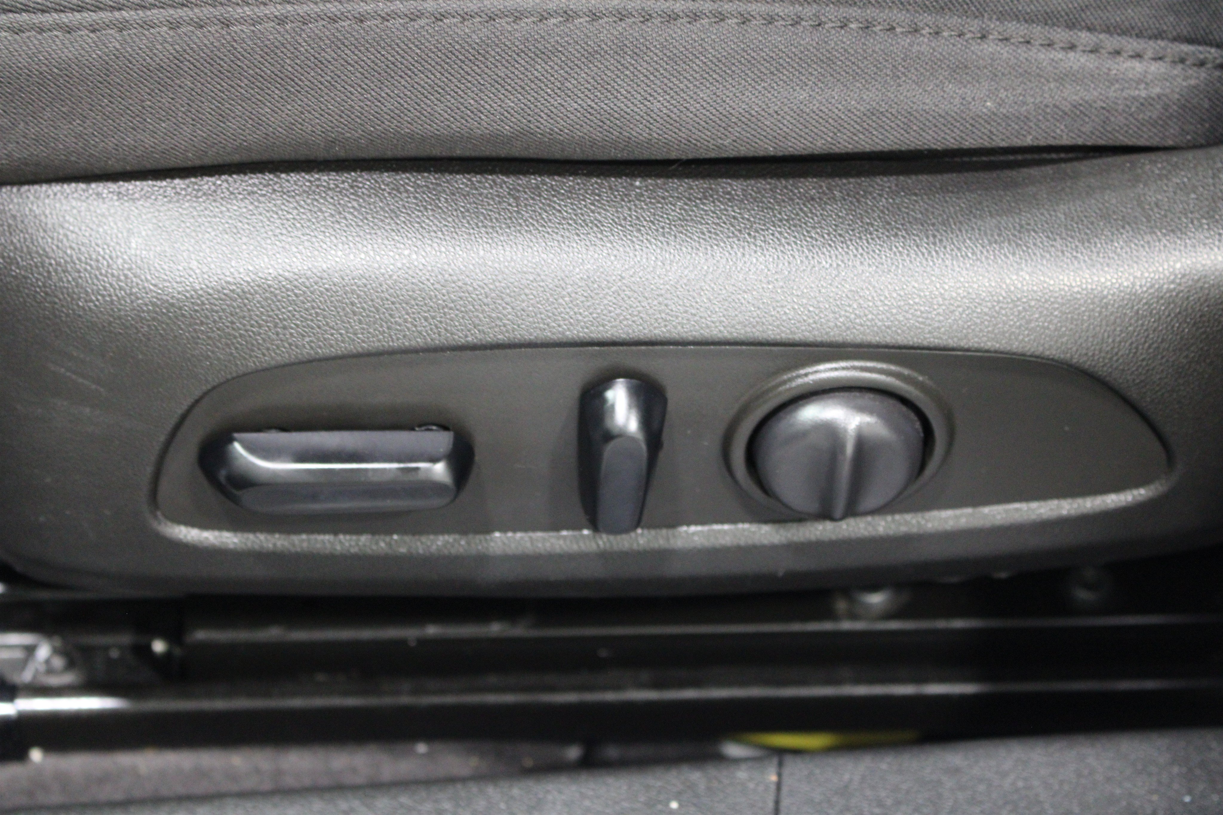 Used 2021 Chevrolet Malibu RS FWD image 5