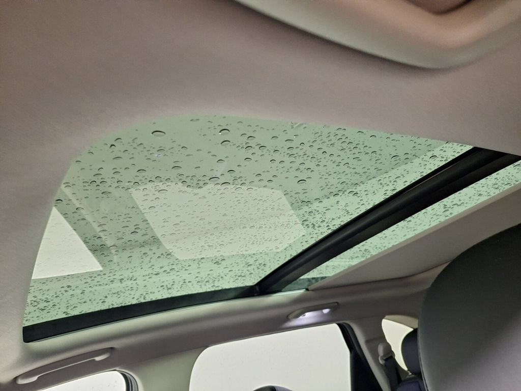 Used 2022 Kia Sorento EX w/ Panoramic Sunroof Package AWD/4WD image 14